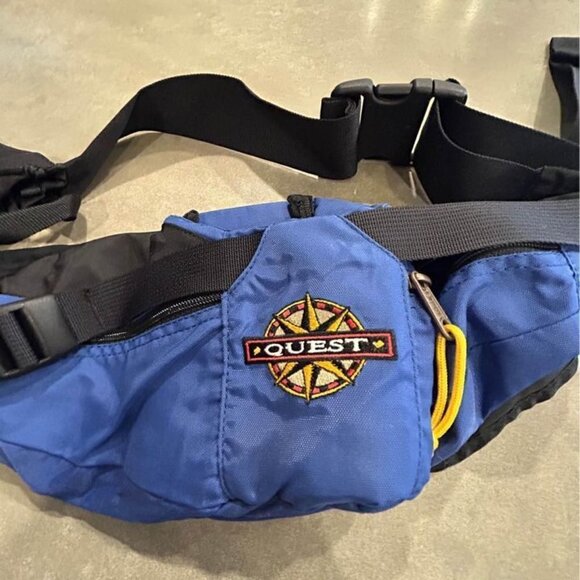Oversized hiking belt bag. QUEST. Velcro detachable. Heavy duty buckle. - Picture 2 of 10